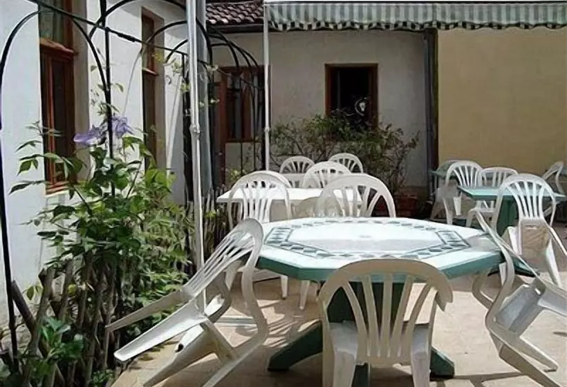 호텔 Logis Hôtel Restaurant Métropole