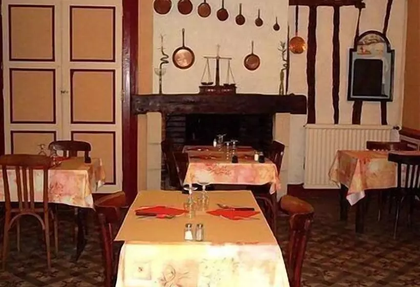 호텔 Logis Hôtel Restaurant Métropole