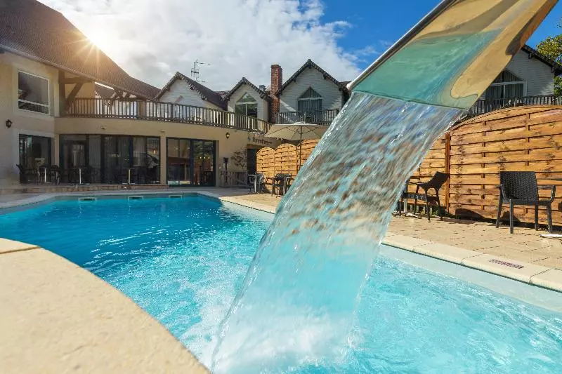 בית מלון כפרי Logis Hôtel Parenthèse, Restaurant & Spa