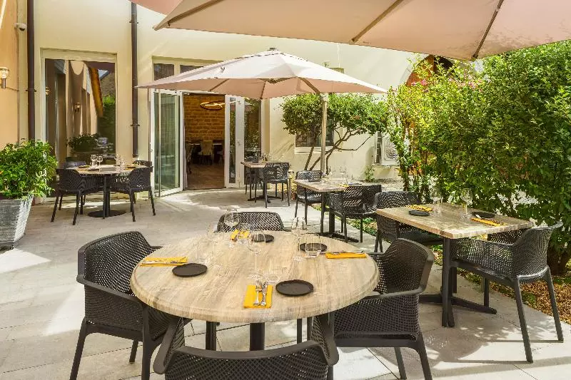 בית מלון כפרי Logis Hôtel Parenthèse, Restaurant & Spa