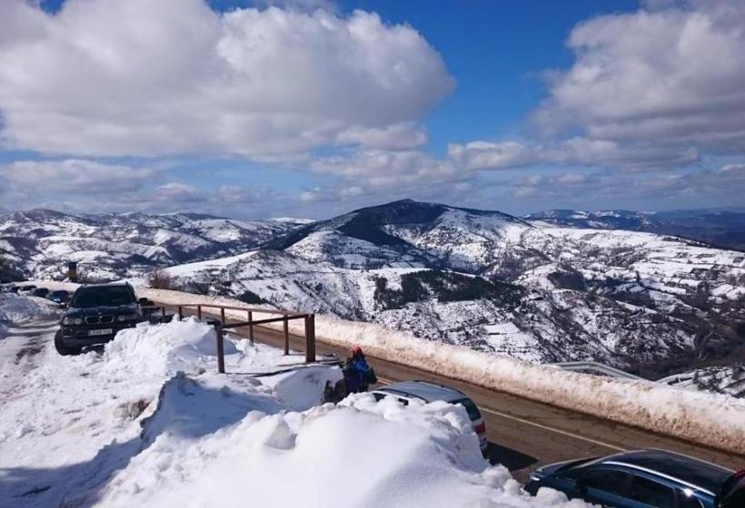 בית מלון כפרי Hostal Mesón Antón