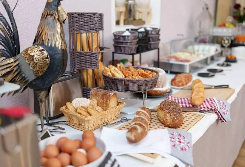 فندق Logis Hôtel Restaurant Ritter Hoft