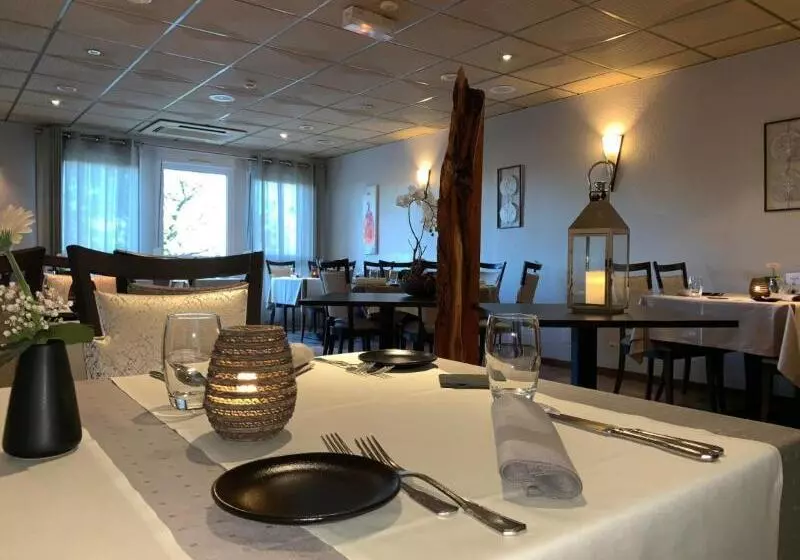 فندق Logis Hôtel Restaurant Ritter Hoft