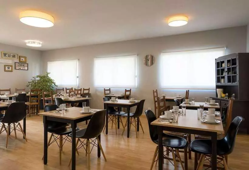 בית מלון כפרי The Originals City, Hôtel Le Puech, Narbonne