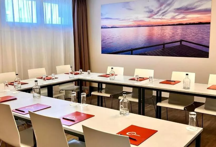 בית מלון כפרי The Originals City, Hôtel Le Puech, Narbonne