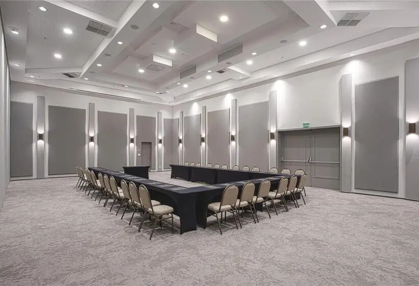 Qoya Hotel Curitiba, Curio Collection By Hilton