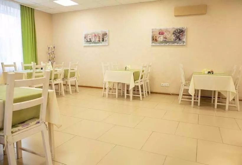 & Hostel Klever