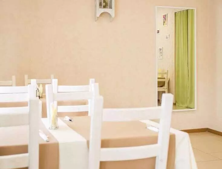 & Hostel Klever