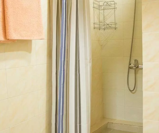 & Hostel Klever