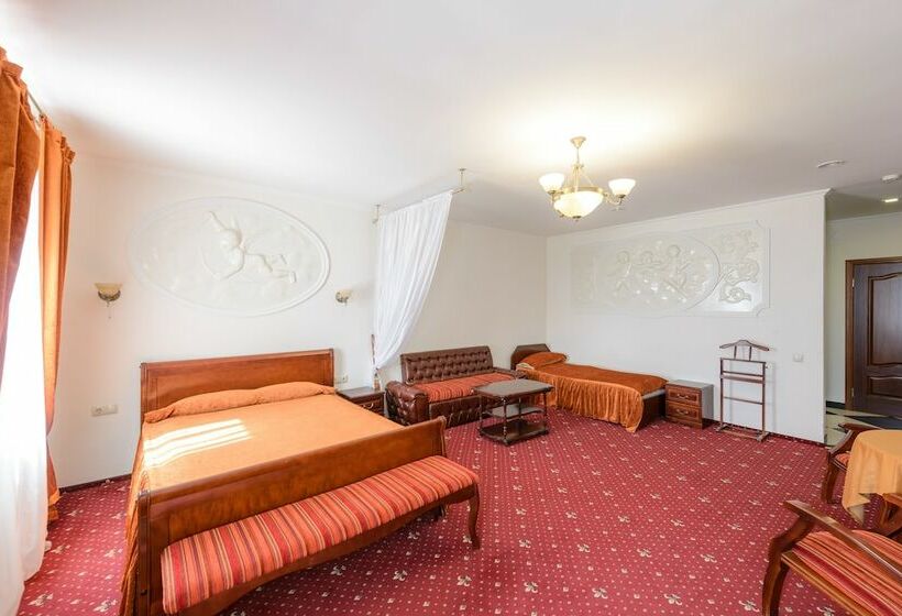 مسافرخانه El