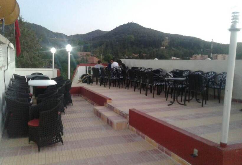 בית מלון כפרי Ain Leuh