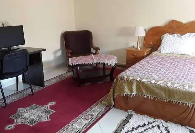 בית מלון כפרי Ain Leuh