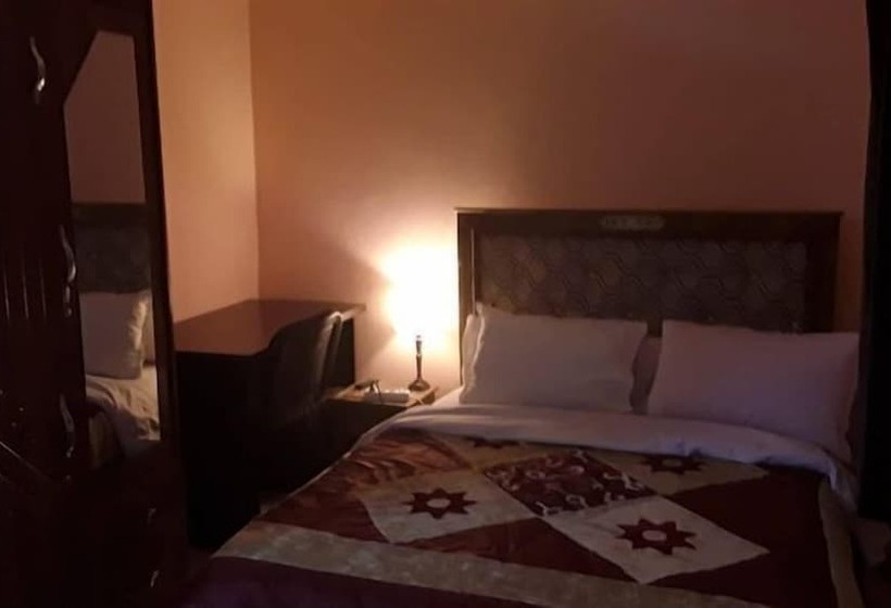 בית מלון כפרי Ain Leuh