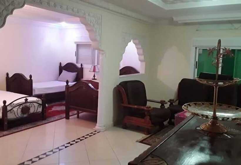 בית מלון כפרי Ain Leuh