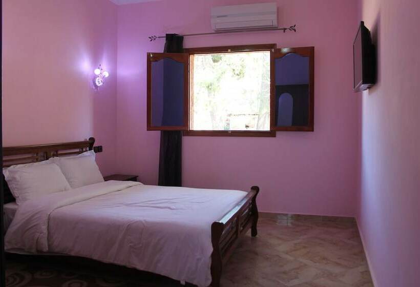 هتل Hôtel Ajil Ouzoud