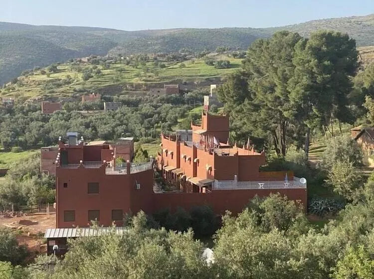 ホテル Hôtel Ajil Ouzoud