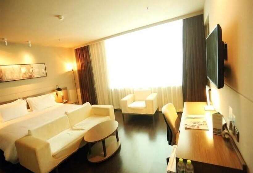 酒店 Jinjiang Inn Ulanhot Xinganmeng Municiple Government