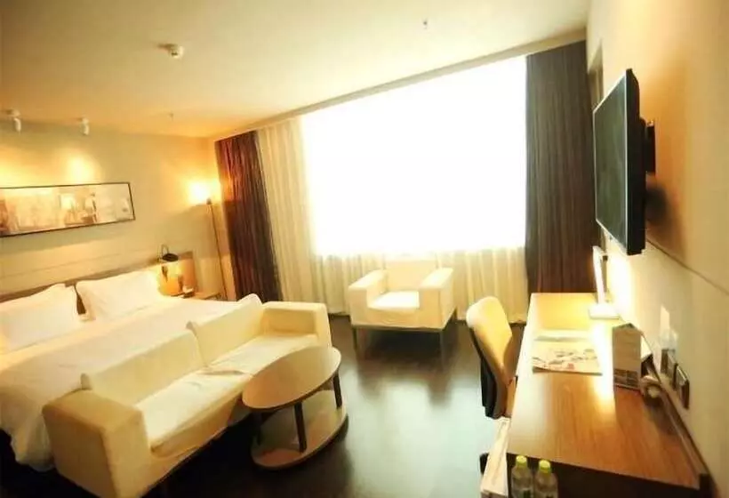 ホテル Jinjiang Inn Ulanhot Xinganmeng Municiple Government