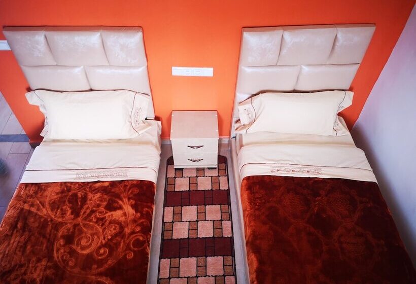 ペンション Equinox