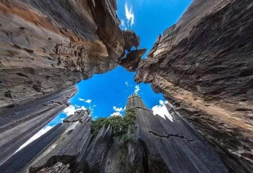 Majatalo Stone Forest Mijia Guest House