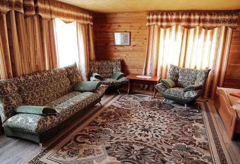 ペンション Usadba Nabaimar