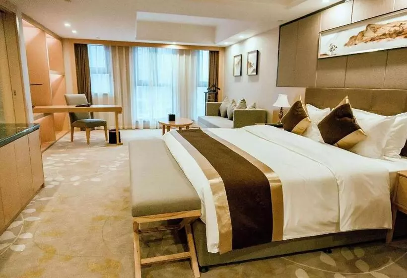 Hotelli Days Inn By Wyndham Business Place Sichuan Bazhong