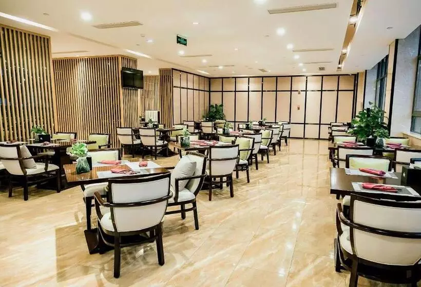 Hotelli Days Inn By Wyndham Business Place Sichuan Bazhong