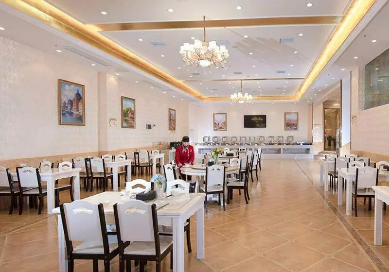 Hotelli Vienna International