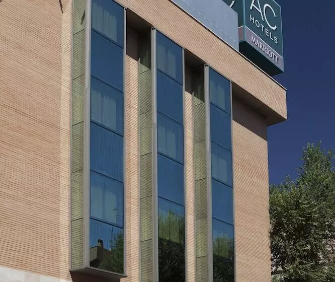 Ac Hotel Los Vascos By Marriott