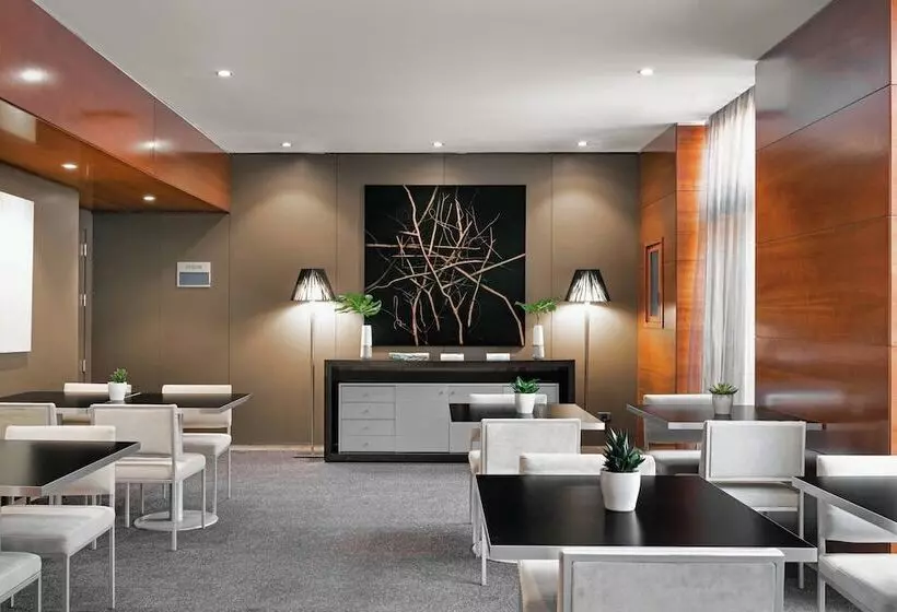 Ac Hotel Los Vascos By Marriott
