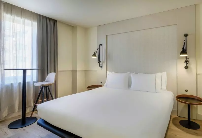 Ac Hotel Los Vascos By Marriott