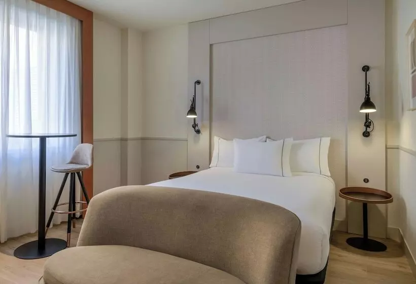 Ac Hotel Los Vascos By Marriott