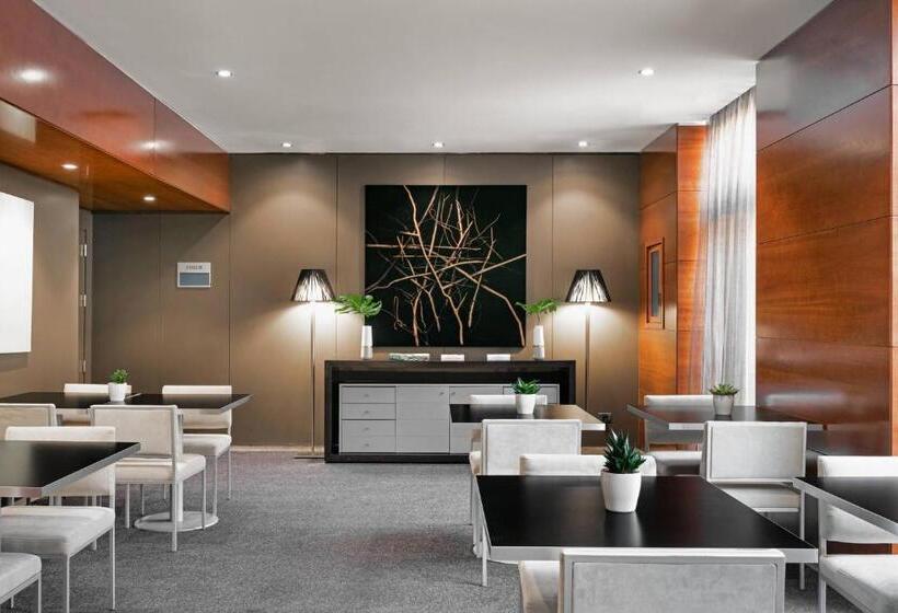 Ac Hotel Los Vascos By Marriott