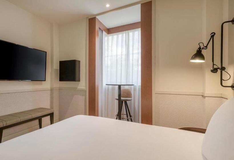 Ac Hotel Los Vascos By Marriott