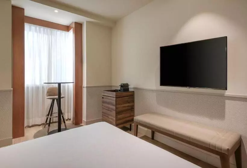 Ac Hotel Los Vascos By Marriott