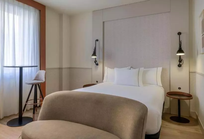 Ac Hotel Los Vascos By Marriott