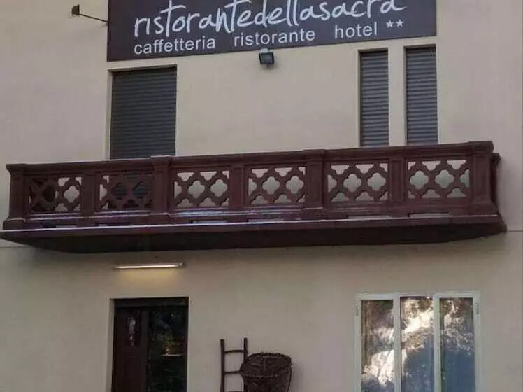 ホテル Albergo Ristorante Della Sacra