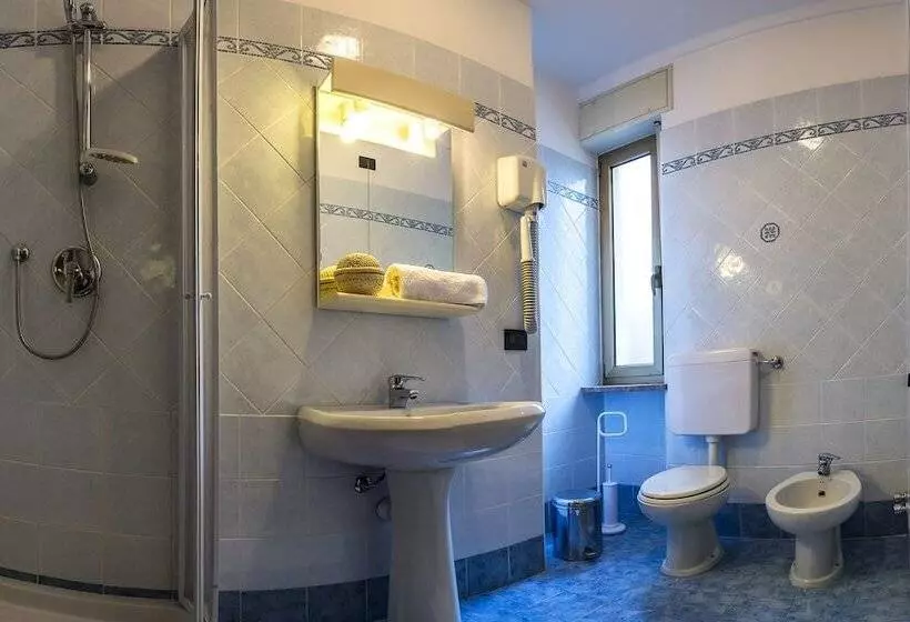 ホテル Albergo Ristorante Della Sacra