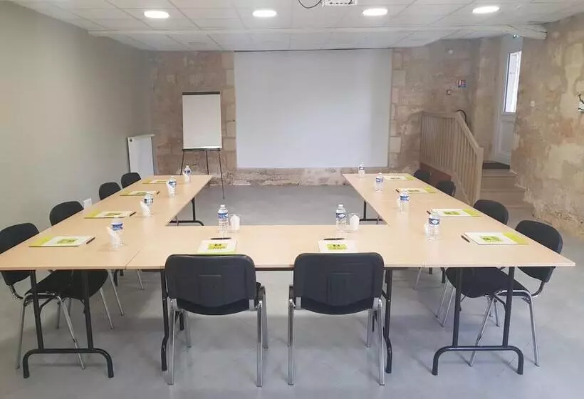 Отель Château Fleur De Roques   Puisseguin Saint Emilion