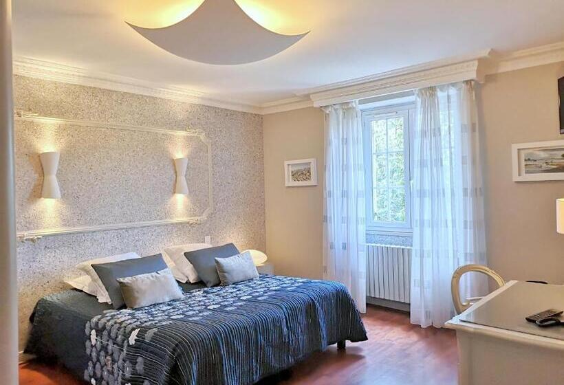 Отель De La Pagézie