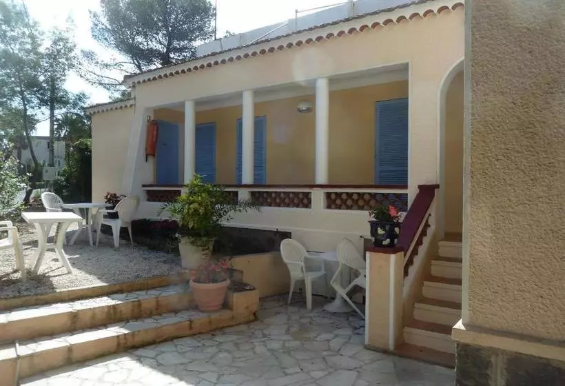 هتل La Petite Auberge