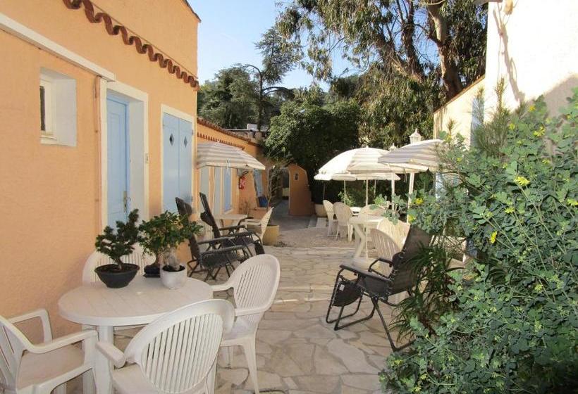 Отель La Petite Auberge