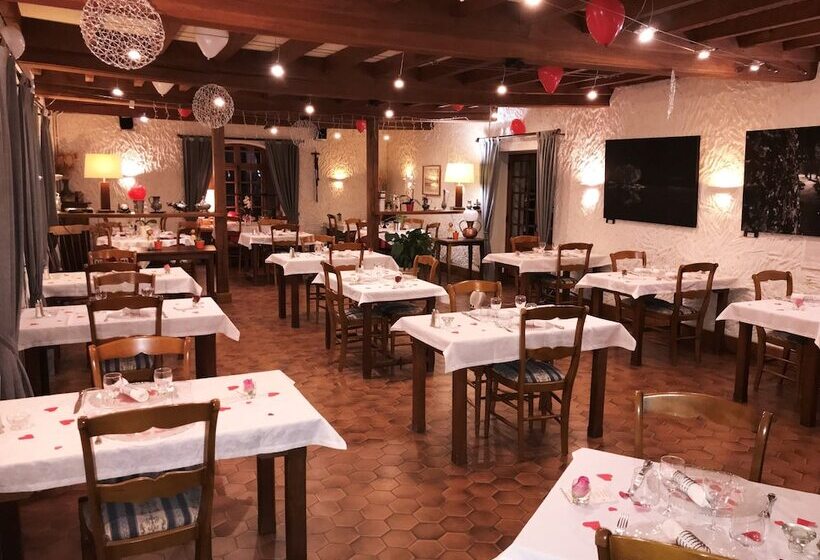 호텔 La Vieille Auberge Du Lac