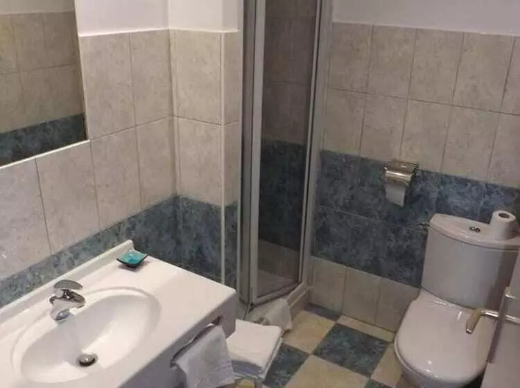 Отель La Vieille Auberge Du Lac