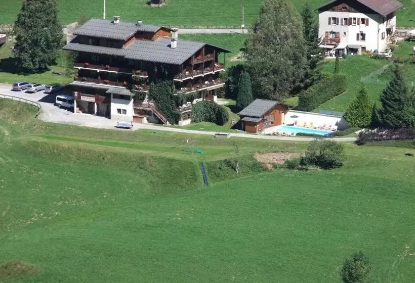 Отель Le Petit Tétras