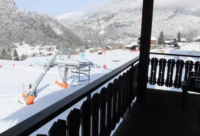 Отель Le Petit Tétras