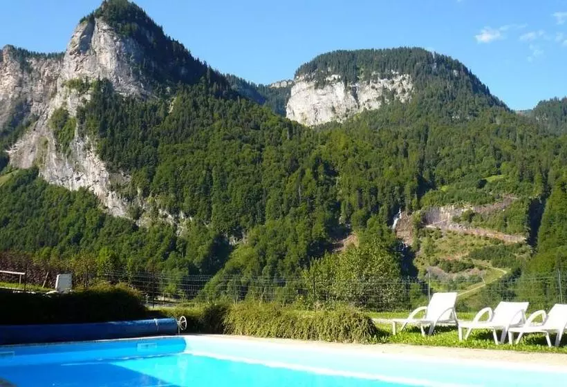 Отель Le Petit Tétras