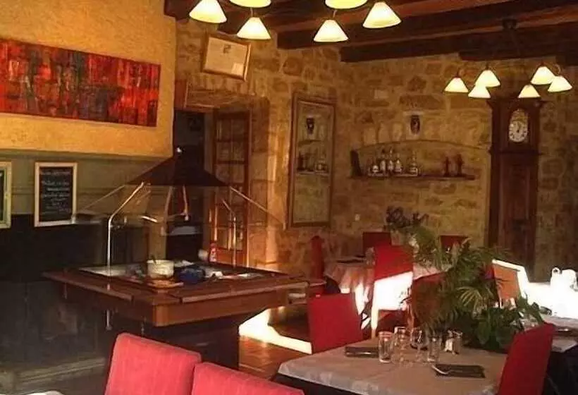 Logis Hotels Auberge De La Tour Hôtel Et Restaurant