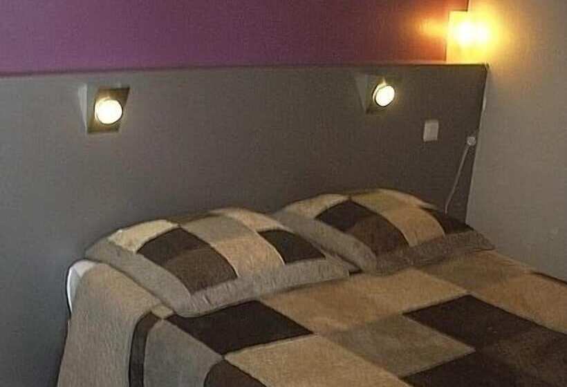 Logis Hotels  Auberge De La Tour   Hôtel Et Restaurant