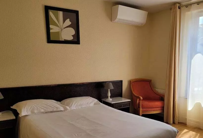 호텔 Logis Le Relais Champenois